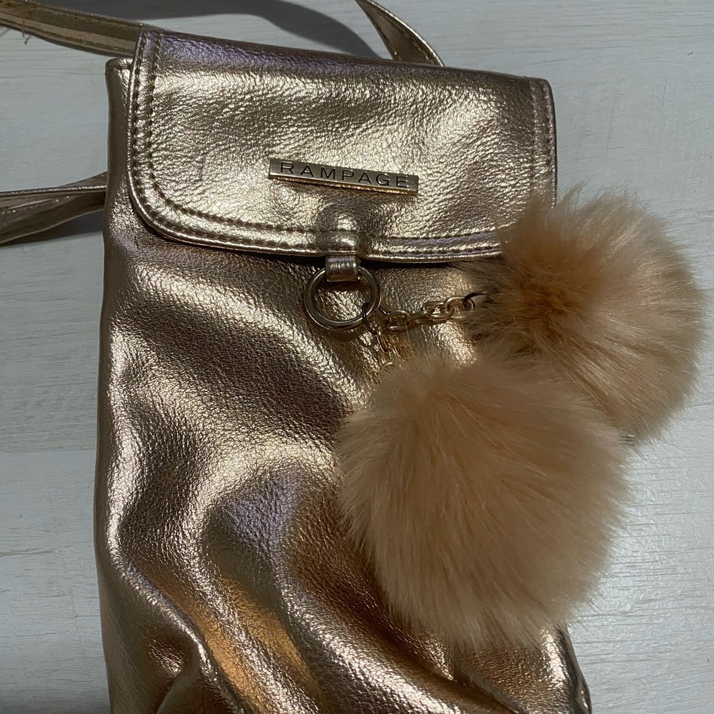 RAMPAGE- PHONE CROSSBODY BAG